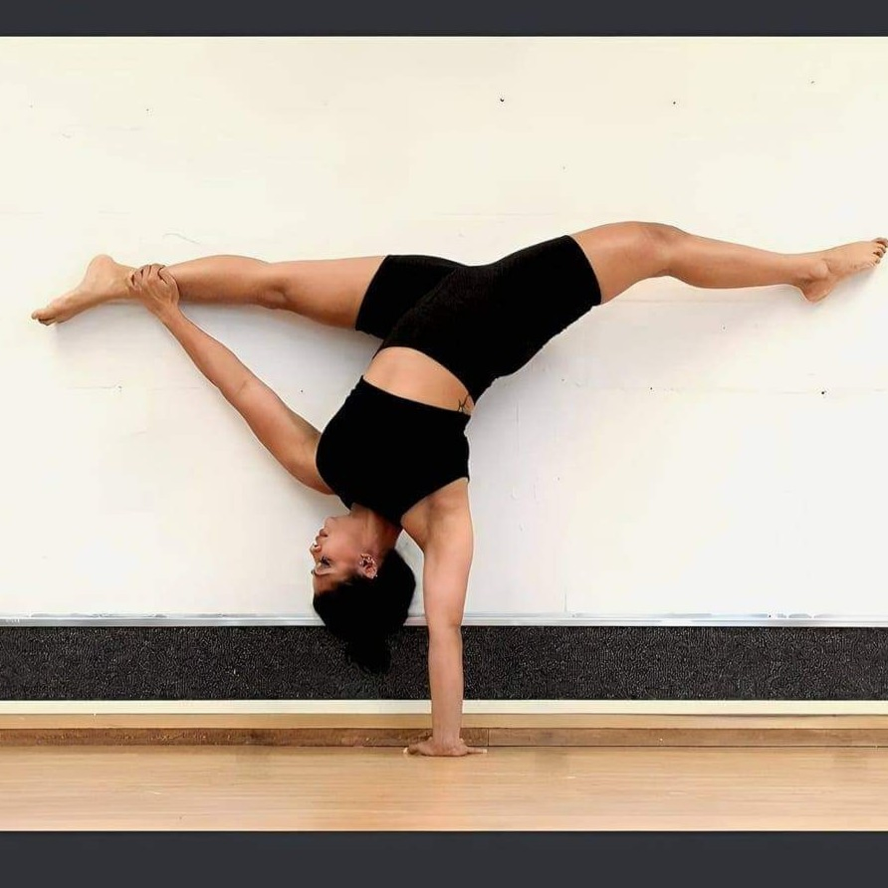 YOGAGURU: Vineeta talks Yoga, Pilates, and Meditation episode artwork