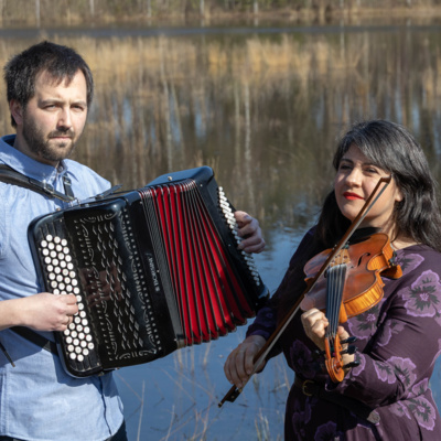 Afl. 1 - Laura Cortese en Bert Ruymbeek - wandelen in Langdorp Afl. 1 - Laura Cortese en Bert Ruymbeek - wandelen in Langdorp