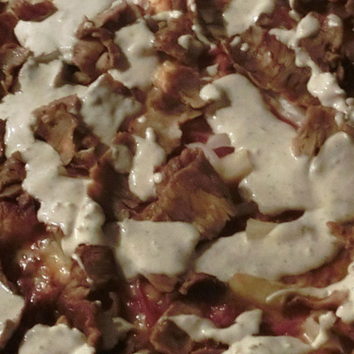 3. Kebabpizza och kebabsås
