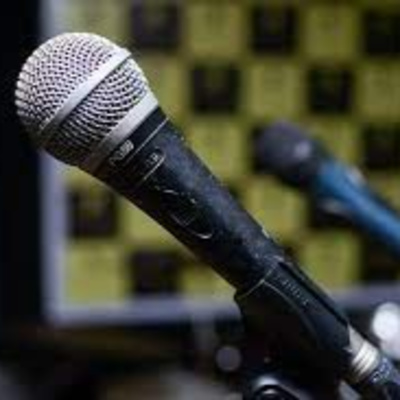 Audio-ensayo sobre dominio de los temas del currí­culo y propuesta de plan de mejora
