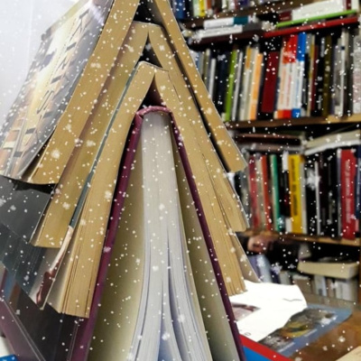 Gradska biblioteka Olovo vam preporučuje -Vrijeme praznika iskoristite za odmor i putovanje uz dobre knjige!