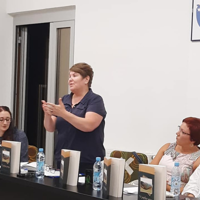Održana promocija knjige „U zagrljaju sjećanja“ autorice Jasmine Hasanspahić Šijak