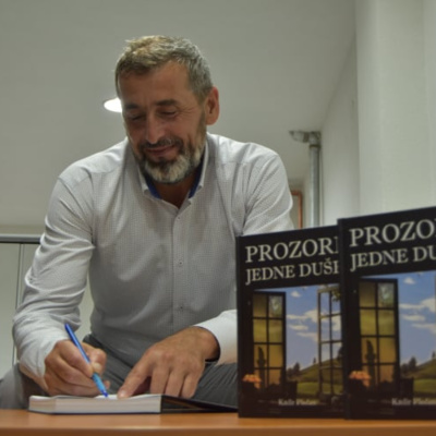 U Centru za kulturu,sport i informisanje promovisana knjiga "Prozori jedne duše" Kadira Plećana