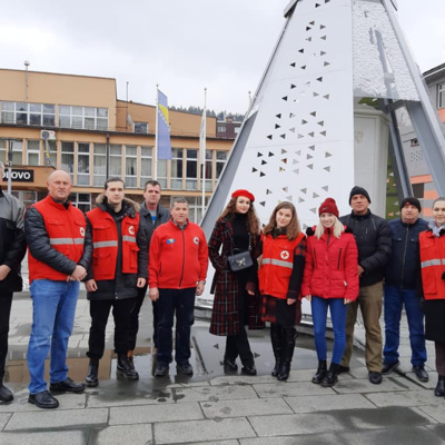Crveni križ Olovo svečana dodjela priznanja visestrukim dobrovoljnimm davaocima krvi