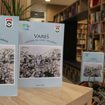 U Gradskoj biblioteci u Olovu promovisana knjiga „Vareš – sjećanje na ljude i događaje“