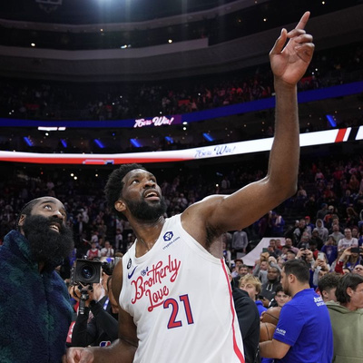 A super exibição de Embiid e o problema do load management episode artwork