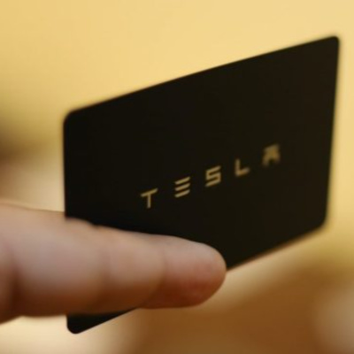 Binance ahora permite el comercio fraccional de acciones tokenizadas de Tesla, sin comisiones