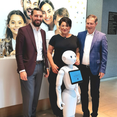 Unident Center, Brasov. Clinica Dentara Premium. Doctor Petronela Luca in dialog cu Nicolae al Romaniei