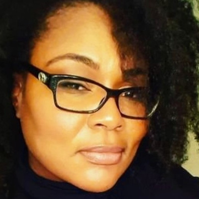 A Dope chic from Yonkers who's a bad ass writer and almost famous!! #ProfessorHubbard (Ep. 44min)
