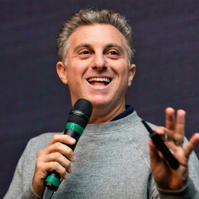 Luciano Huck faz cursinho para ser presidente