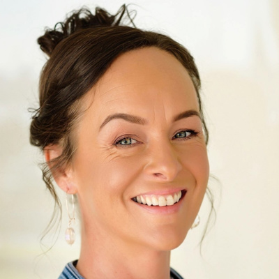 Ep. 24 Primal Alternative founder Helen Marshal on the primal lifestyle for health, breakdown of keto, paleo, primal, benefits for Mamas and families, the Primalista movement