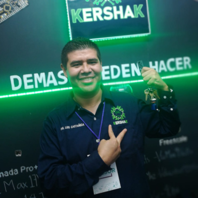 Estudiar ingeniería en Computación y Control, practicar la docencia y además emprender.