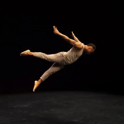 Le danseur & chorégraphe Roméo Bron Bi