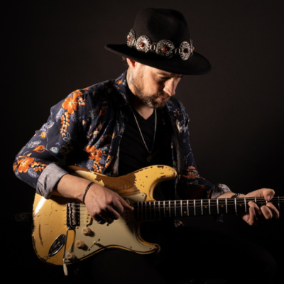 MEX - On the Couch - #37 - In conversation with guitar virtuoso, Dan Patlansky episode artwork