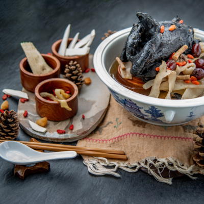 Les Bouillons Thérapeutiques en Médecine Chinoise 🍜