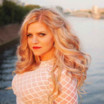 Composing and Performing with Jennifer Thomas