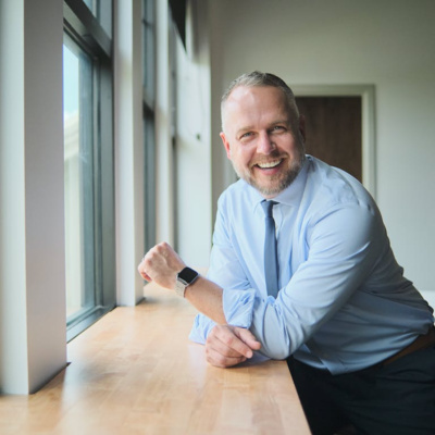 Empowering YOU to Speak with Confidence with Mike Acker Executive Communication Coach