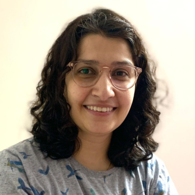 E28: On writing about Parsis in India with Armeen Kapadia Basavaraju