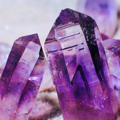 PURPUROWY AMETYST: Wprowadzenie