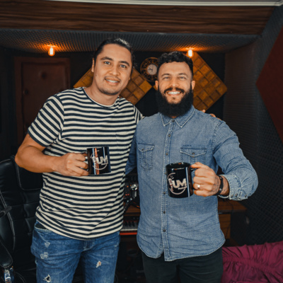 UM PODCAST