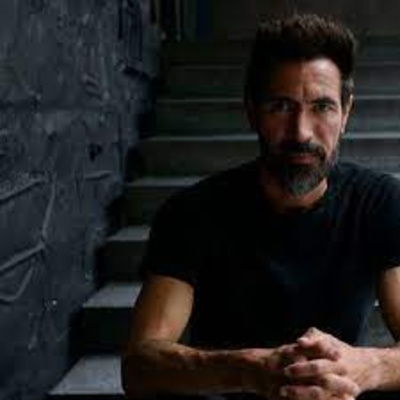 hola soy gustavo lis periodista con ganas de crear algo diferente