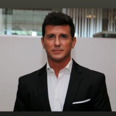 hola soy gustavo lis periodista con ganas de crear algo diferente