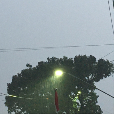 Dia udah punya yang baru yah?