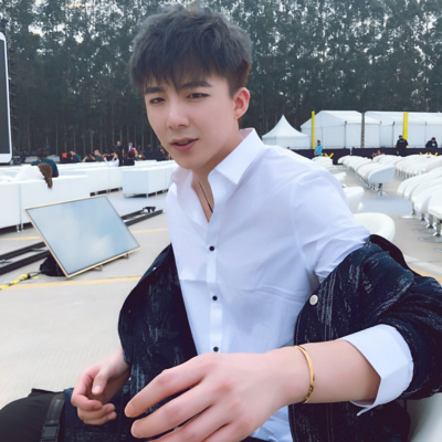 Bị Dương Siêu Việt, Lưu Vũ Ninh phủ đầu cực ‘mặn’, paparazzi không thèm “núp lùm” săn tin nữa mà công khai luôn episode artwork