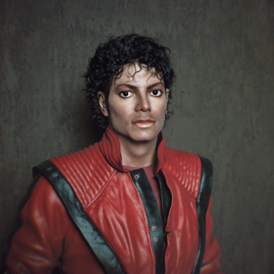 Michael Jackson: Ông hoàng nhạc Pop với điệu nhảy huyền thoại và bê bối lạm dụng tình dục  episode artwork
