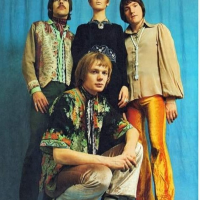 Dave Ambrose, legendary 60s bass player, tells of his early days with Hamilton King, Ray Davis and the riff Dave Ambrose, legendary 60s bass player, tells of his early days with Hamilton King, Ray Davis and the riff