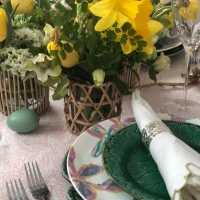 Easter Table Scape: Centerpiece Florals and Inspiration