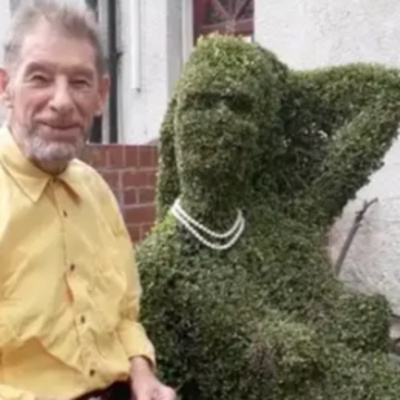 Pythons In Your Pants, Humping The Shrub, & A Pebble Pecker Prank