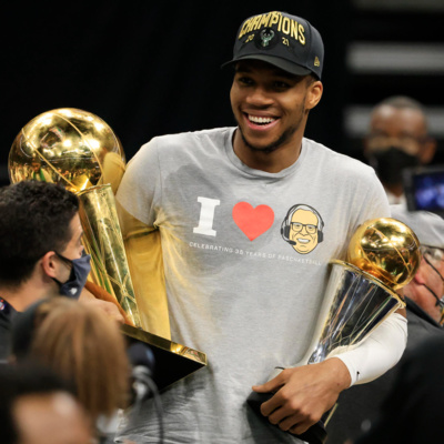 Lakers Fast Break- Talking The Lakers and Bucks with Cool McCain!
