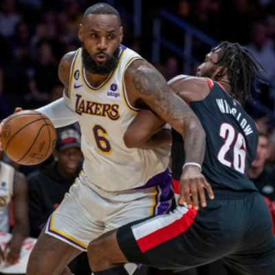 Lakers-Trail Blazers Recap! Group Chat!