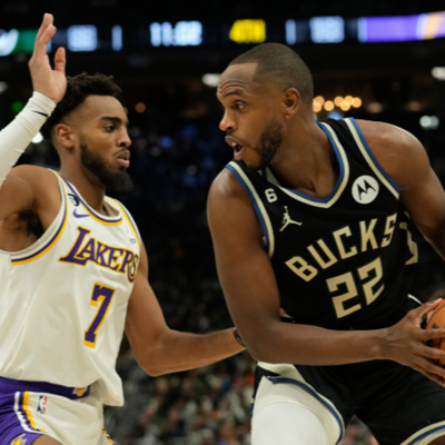 Lakers-Bucks Wrap Up! Lakers Get A Big Win! Group Chat!