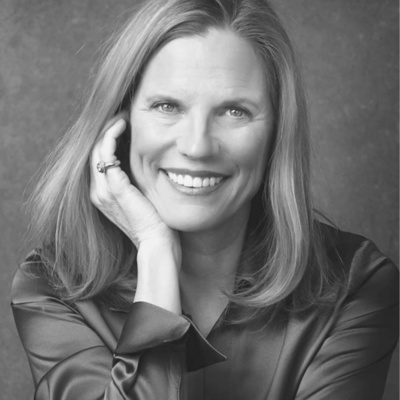 Pillow Talk by Pour Les Femmes with host Robin Wright