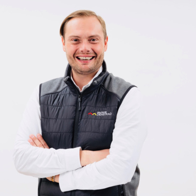 Alumni und Entrepreneure der accadis Hochschule im Interview