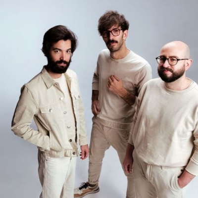 Track By Track #35 Victorias presenta Un Puño Amable