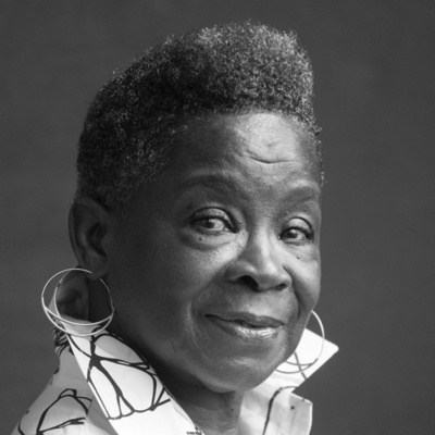 This week on ART ON THE AIR features abstract artist Pearlie Taylor, spotlight is on the 63rd Annual Chesterton Art Fair. episode artwork