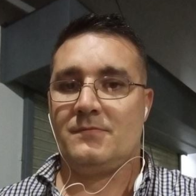 Ruben Sotto Claude: "Queremos darle herramientas a los jóvenes para salir de las adicciones" episode artwork