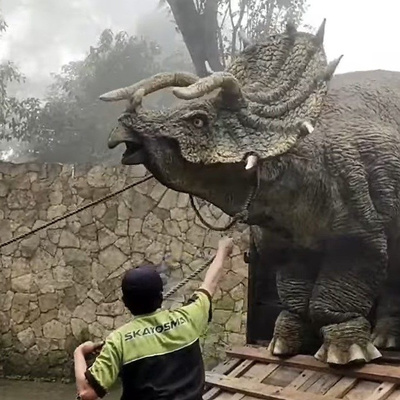 S. 01, Ep. 49: Living Dinosaurs