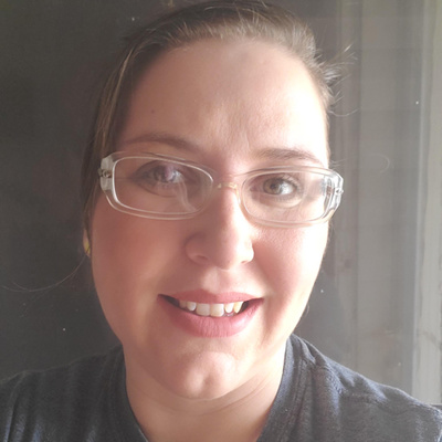 The daily with syl stein presents a candid chat with Author Lindsey Taylor