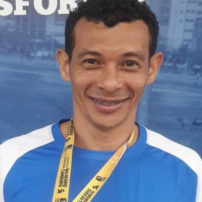 22 anos na corrida de rua e mais de 100 podiuns - O atleta amador Antônio Adriano tem muito a ensinar