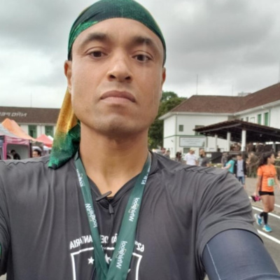 O médico Bula Barros fala da importância da corrida pra saúde e explica como se apaixonou por corridas longas