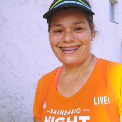 A doméstica Roseli Lunarte, conseguiu vencer a depressão e perdeu 32 kg com as corridas de rua