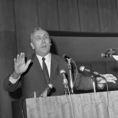 Za Rubieżą. Historia i polityka