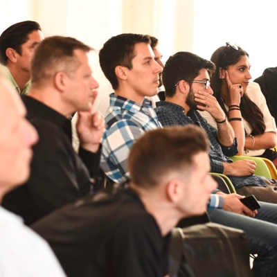 הדרך הפשוטה והיעילה ביותר למציאת משתתפים למחקר משתמשים