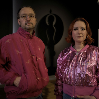 »Um eine Weisheit reicher, um eine Hoffnung ärmer, um eine Dummheit klüger« – S3E1