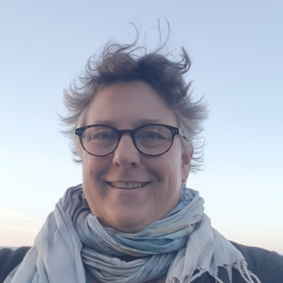 In conversation with Haden Starbuck. Haden is a Creativity Coach, Artist, Podcaster and she keeps animals.