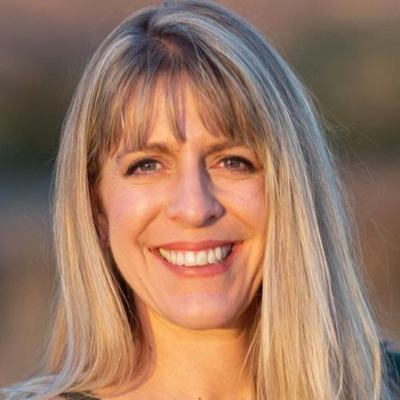 Are we happy to receive as we enter our Queen and King stage in life? In conversation with JJ Flizanes, we discuss some of the physical and emotional changes we encounter in Midlife.